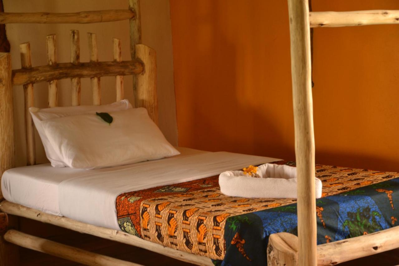Topi Lodge Katunguru Экстерьер фото